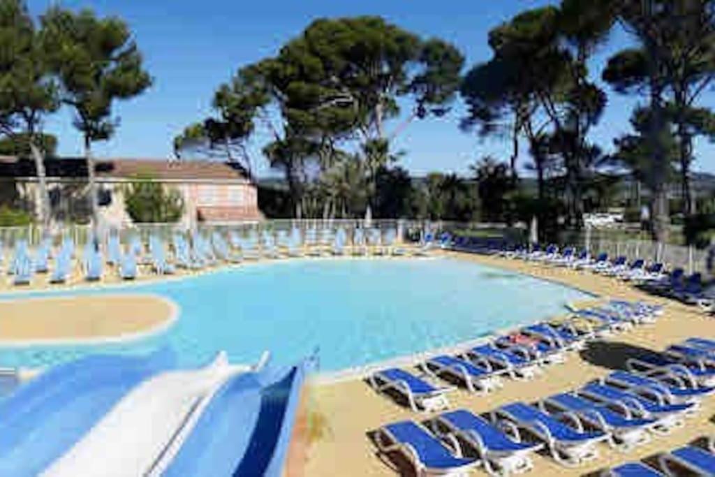 La Baleine Verte Villa Calvisson Exterior photo